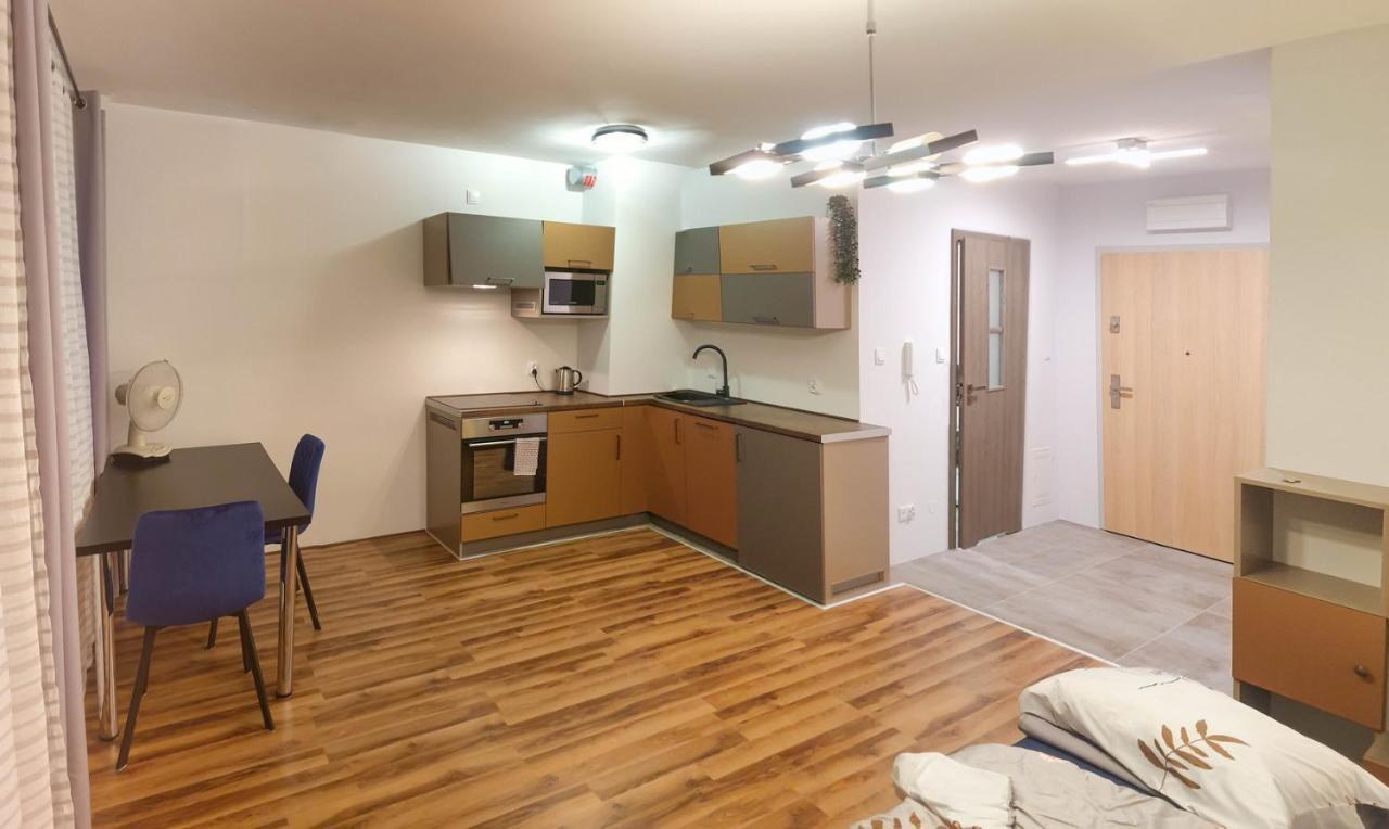 Mini Apartament Krakow Pn / Cracow North Z Parkingiem Extérieur photo