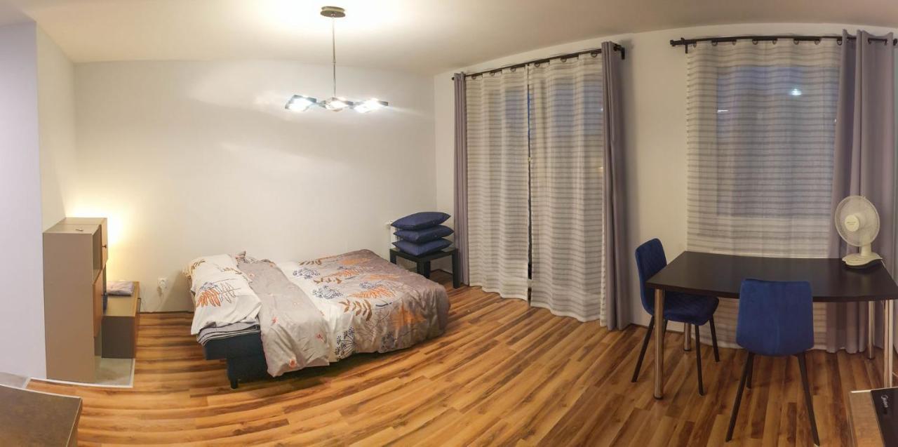 Mini Apartament Krakow Pn / Cracow North Z Parkingiem Extérieur photo