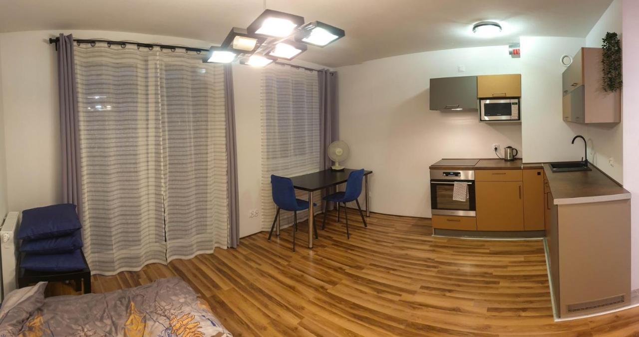 Mini Apartament Krakow Pn / Cracow North Z Parkingiem Extérieur photo